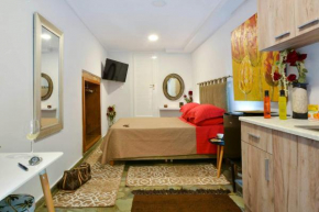 Venetian Suite Filellinon